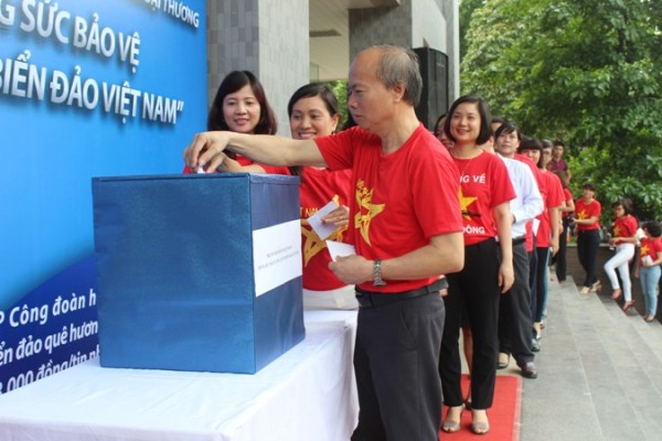 Trường Đại học Ngoại thương Chung sức bảo vệ chủ quyền biển đảo Việt Nam